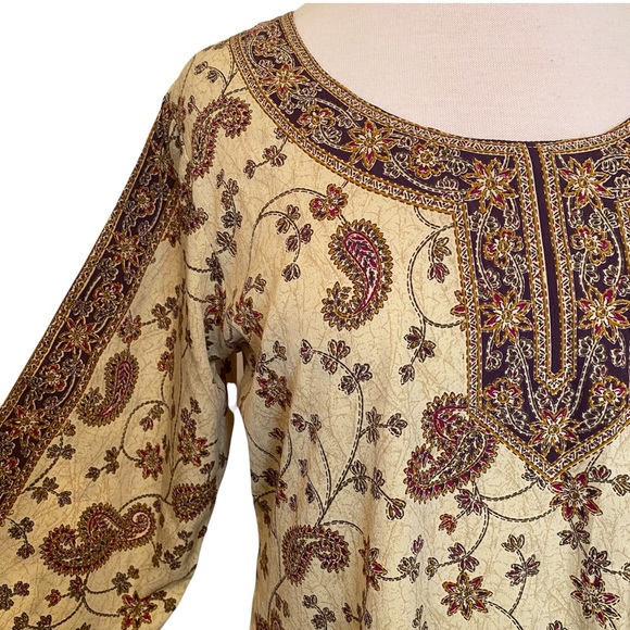 Cream / Beige Color 3/4 Sleeve Top - Picture 6 of 8